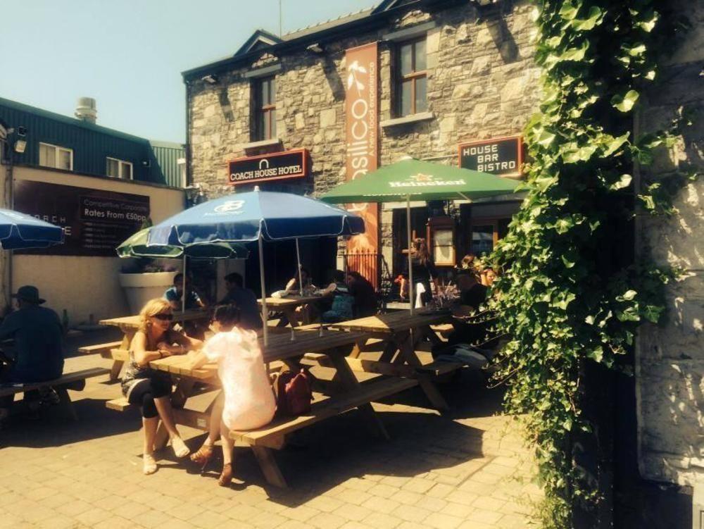 The Coach House Hotel Oranmore Exterior foto
